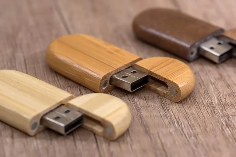 Why Custom USBs Are Still Used in Corporate Campaigns
