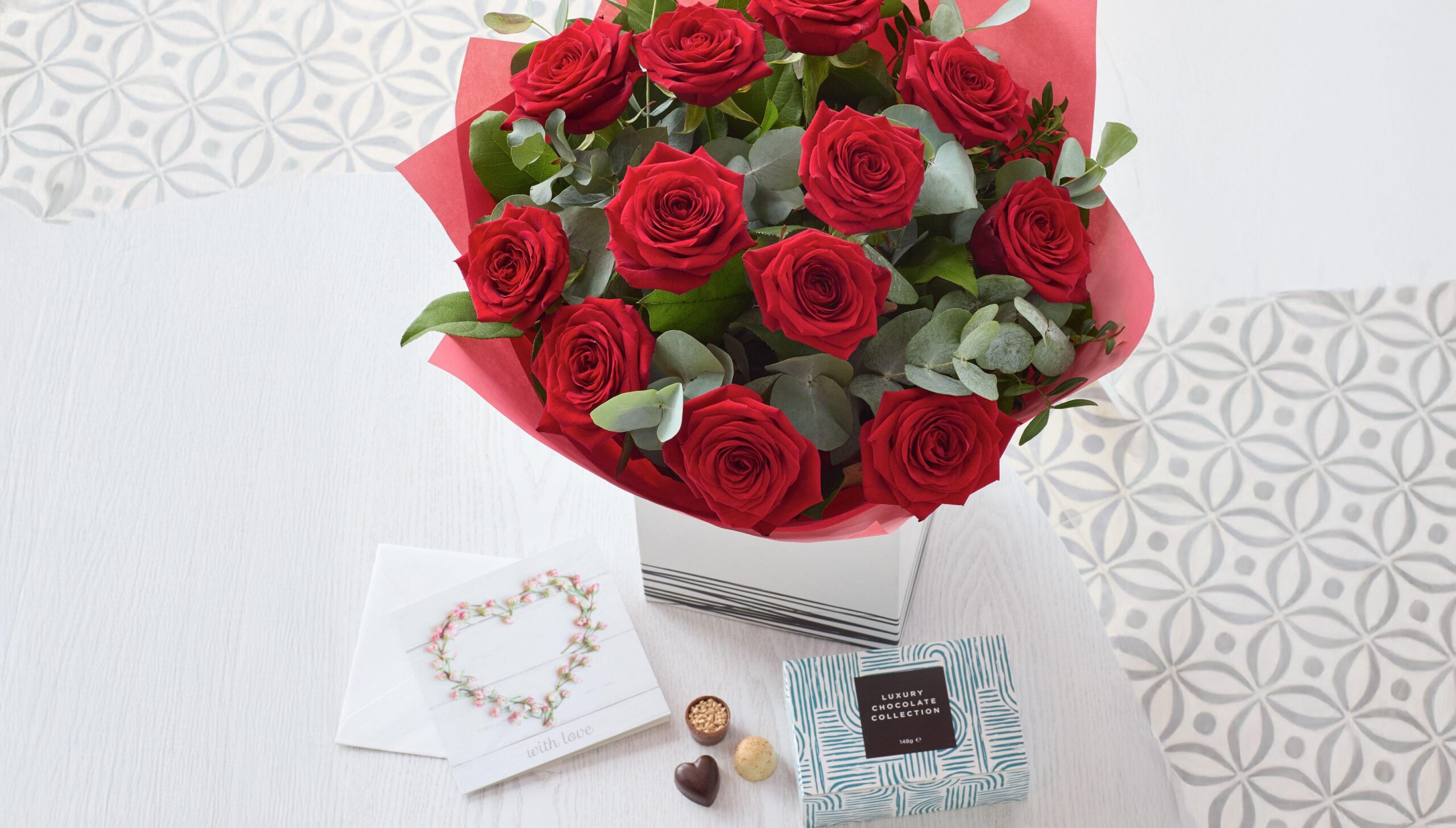Happy Anniversary Flowers: Marking the Date Properly

